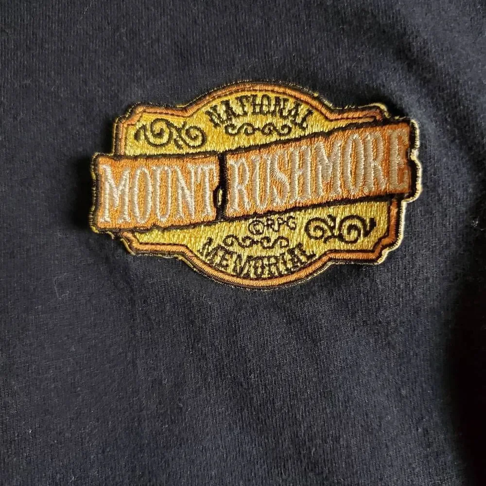 Mount Rushmore Men’s 3XL Black Souvenir Graphic T-Shirt